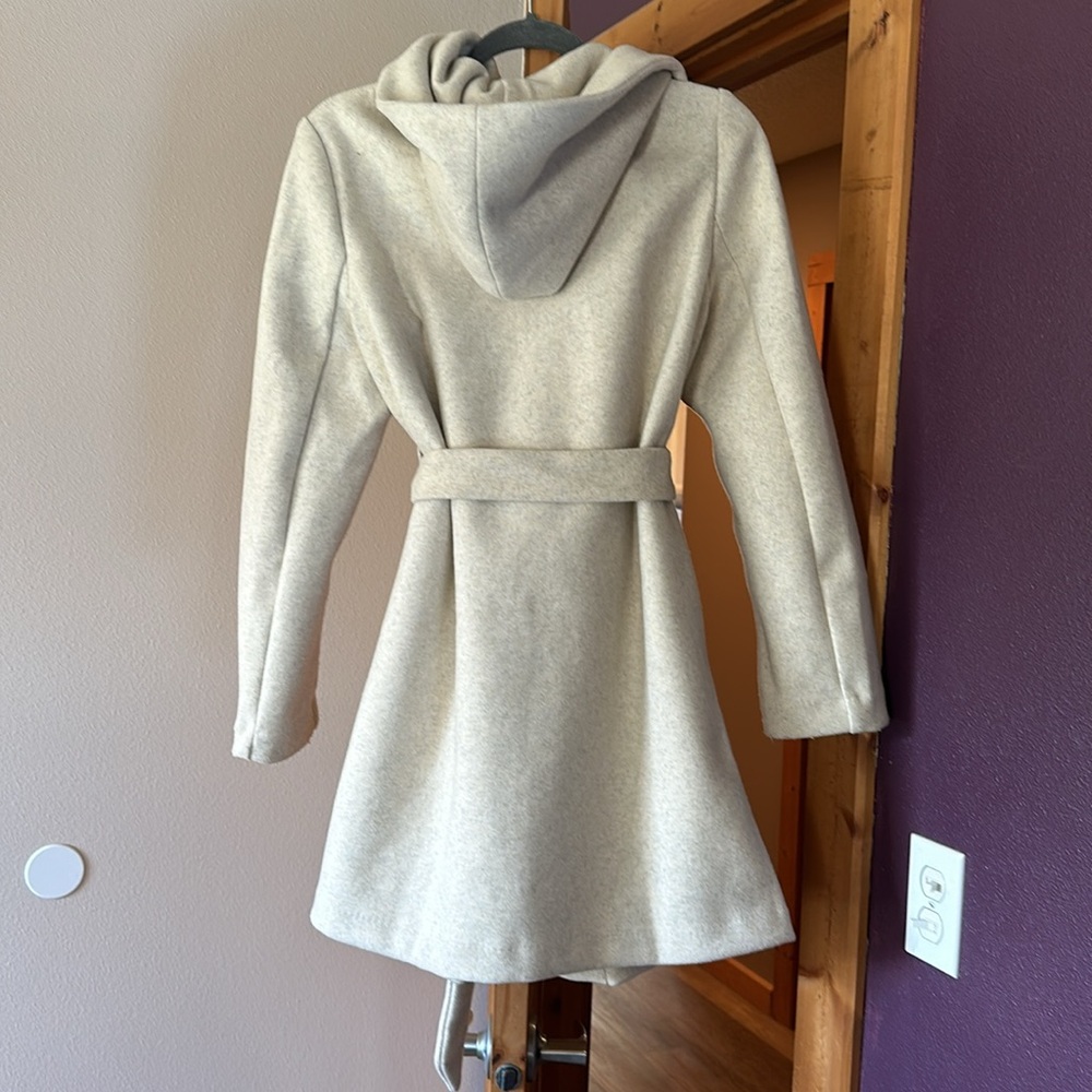 Thick wool coat - Picture 2 of 3